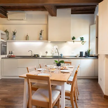 Daire Via Dei Pilastri, 44 - Charming And Cozy In Historic Cente Floransa