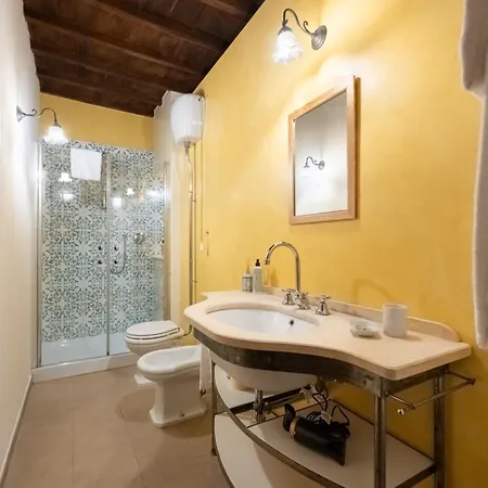 Via Dei Pilastri, 44 - Charming And Cozy In Historic Cente